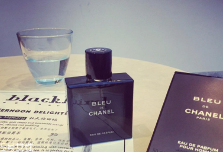 chanel蔚藍(lán)男士淡香水好聞嗎？陽剛男人氣魄