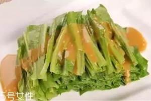油麥菜怎么涼拌好吃？加點(diǎn)麻醬調(diào)味