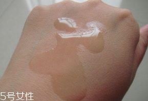 papa recipe春雨卸妝水怎么用？濕敷10秒即可