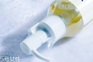 papa recipe春雨卸妝水怎么用？濕敷10秒即可
