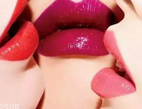 唇部顏色深用什么口紅？chanel絲絨口紅62號不怕唇深