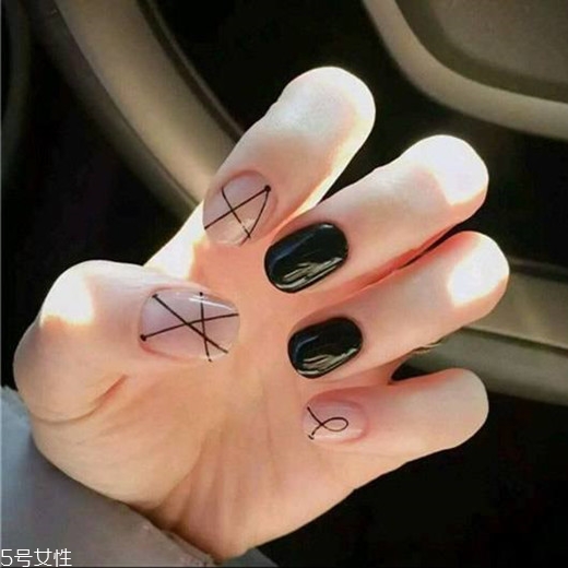 美甲圖片2022新款式純色跳色 簡約又時(shí)尚