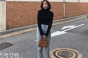 牛仔褲小腿太緊怎么辦？多穿穿就松了