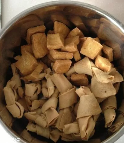 豆腐皮能油炸嗎？火候太猛容易炸糊