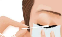 卸眼妝眼睛刺痛怎么辦？5款溫和不刺激的眼部卸妝推薦