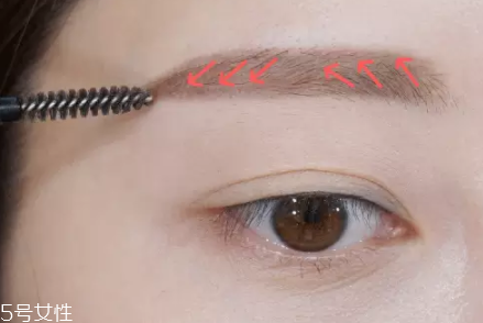 眉毛短怎么變長？畫眉大法拯救短眉星人