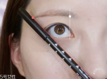 眉毛短怎么變長？畫眉大法拯救短眉星人