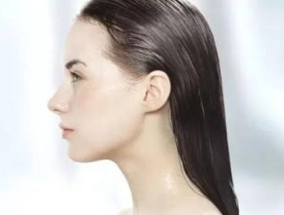發(fā)膜在頭發(fā)上停留多久？正常發(fā)質(zhì)3到5分鐘