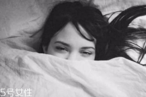 什么時候不能敷面膜？深夜不要敷面膜