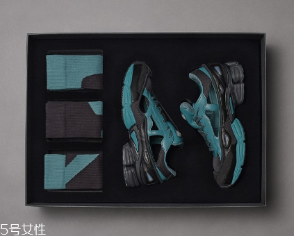 raf simons與adidas聯(lián)名鏤空版老爹鞋多少錢(qián)_怎么買