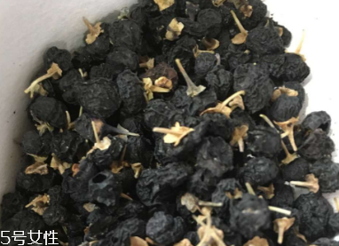黑枸杞能和紅枸杞一起泡嗎？