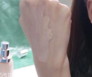 lamer粉底液怎么樣？lamer粉底液試色