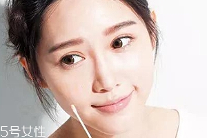 夏天化妝怎么樣不脫妝？8個(gè)小技巧讓你做清爽女神