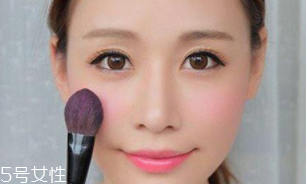 夏天化妝怎么樣不脫妝？8個(gè)小技巧讓你做清爽女神