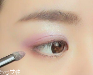 夏天化妝怎么樣不脫妝？8個(gè)小技巧讓你做清爽女神