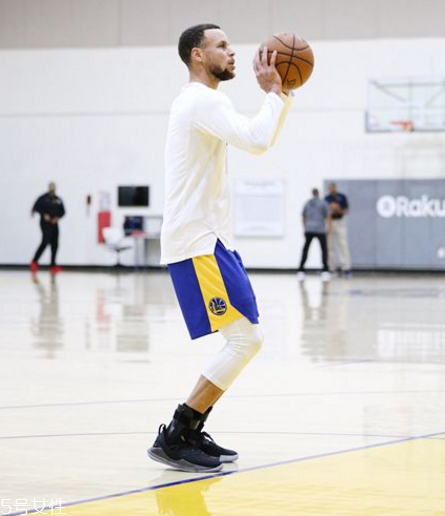 under armour curry 5庫里五代戰(zhàn)靴多少錢？