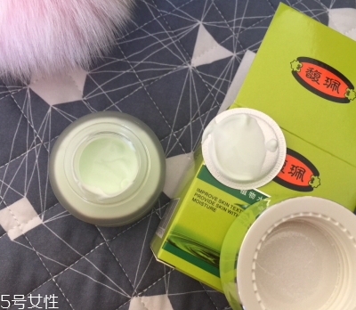 馥佩和馥珮哪個(gè)是假的？并非真假李逵
