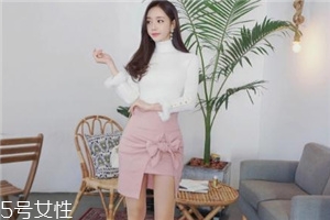粉色短裙配什么鞋子？少女感爆棚穿搭