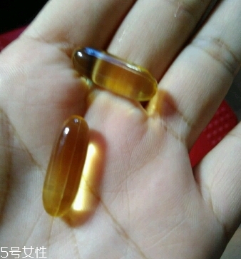 gnc魚(yú)油一天吃幾粒？gnc魚(yú)油飯前還是飯后吃