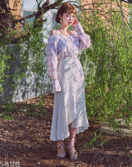格子上衣配什么褲子好看？打造萌系少女范兒