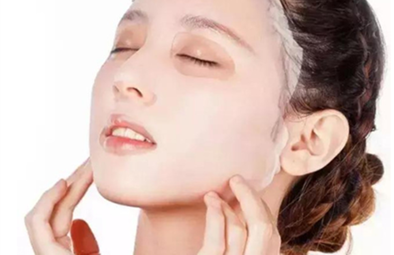 護膚水用了臉上刺痛怎么回事？這3點是關(guān)鍵