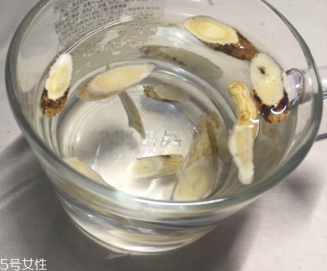 黃芪是甘草嗎？不是一種東西