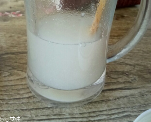 蜂王漿是蜂蜜嗎？并不是一種