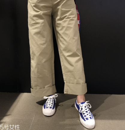 帆布鞋和板鞋有什么區(qū)別？帆布鞋板鞋大對(duì)比