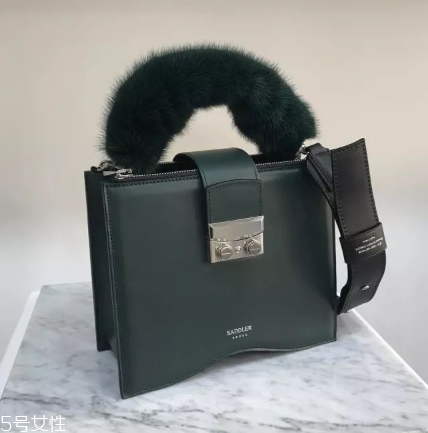 saddler seoul是什么牌子？終于不用撞包了
