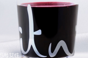 花青素可以美白嗎？女人就應(yīng)該吃點(diǎn)花青素