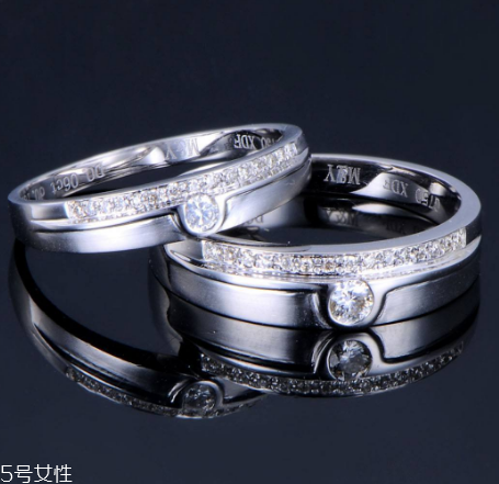 婚戒買(mǎi)黃金還是鉆石？?jī)烧邇?yōu)缺點(diǎn)對(duì)比