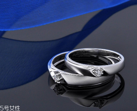 婚戒買(mǎi)黃金還是鉆石？?jī)烧邇?yōu)缺點(diǎn)對(duì)比