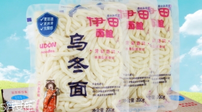 烏冬面是什么做的？