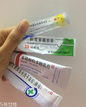 痘印顏色加深是怎么回事？補(bǔ)水還不夠