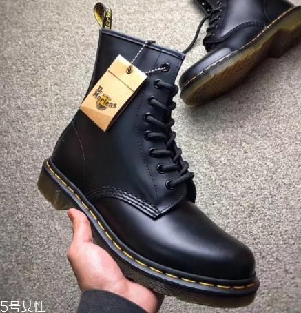 dr.martens是哪個(gè)國(guó)家的？首屈一指的工鞋品牌