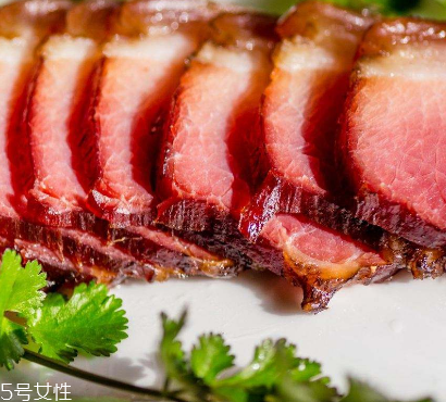 煙熏臘肉怎么炒好吃？做法多多任你選