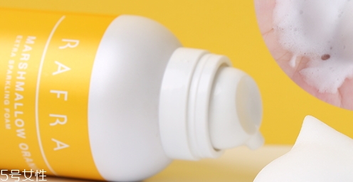 潔面泡沫怎么用？肌膚上停留幾秒效果最佳