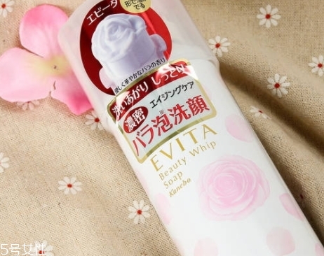 潔面泡沫能卸妝嗎？