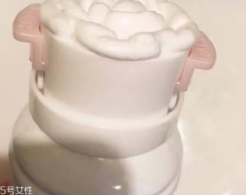 潔面泡沫能卸妝嗎？