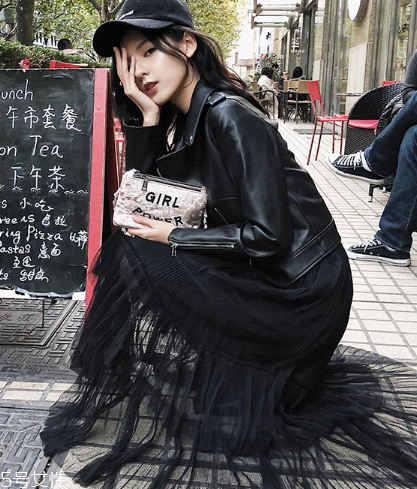 皮衣沾上發(fā)泡劑怎么辦？清除方法要注意