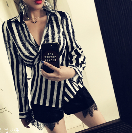 今年流行什么樣的白襯衫？襯衫也有新花樣