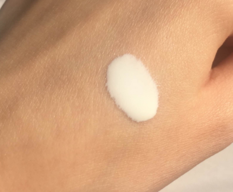防曬乳和氣墊先用哪個(gè)？