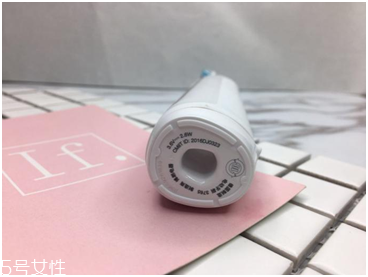 歐樂b電動(dòng)牙刷怎么樣？四個(gè)刷頭很好用