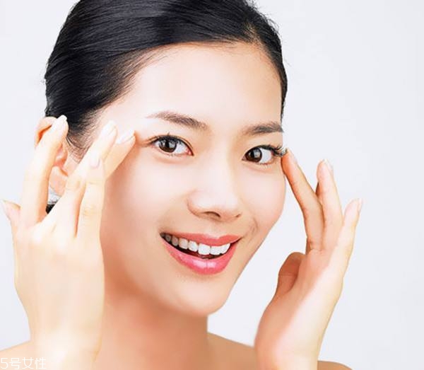 什么樣的人笑起來好看？如何避免笑起來像鬼？