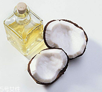 椰子油是酸性還是堿性？屬于弱酸性