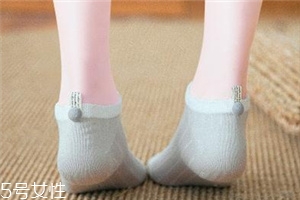 襪子發(fā)白怎么處理？這樣就能解決了