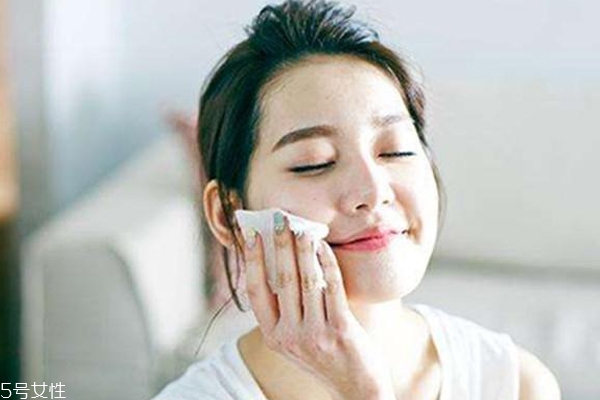 皮膚狀態(tài)很差怎么調理 美容油跑來幫忙