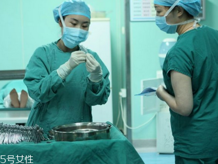 麻藥入眼了怎么辦？需慎重處理
