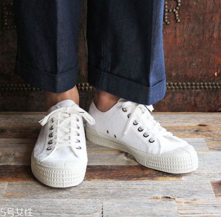 novesta鞋子多少錢(qián)？國(guó)寶級(jí)的經(jīng)典款