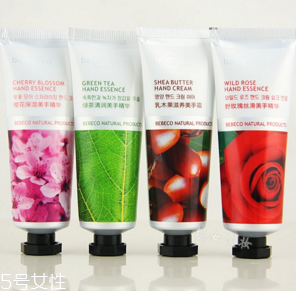 如何正確使用護(hù)手霜 護(hù)手霜的使用常識